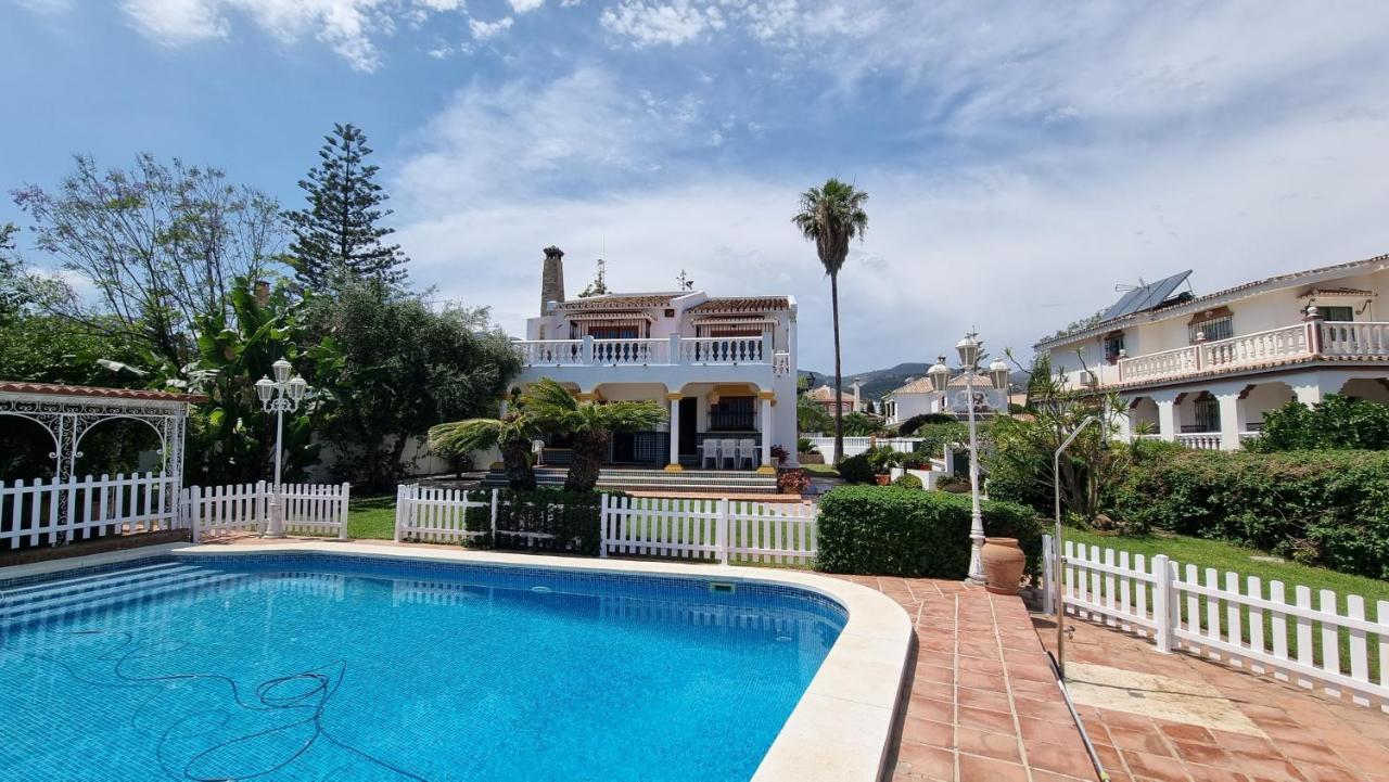 Villa Lucia - Benalmadena Costa ภายนอก รูปภาพ
